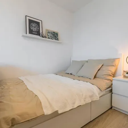 Sauber Und Modern, Netflix, Wifi, Flair, Kueche Apartment